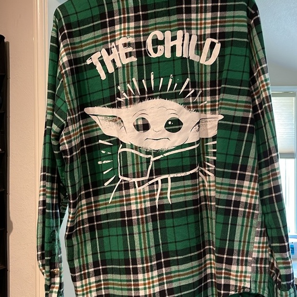Star Wars “The Child” Baby Yoda  Flannel, XL - Picture 2 of 3